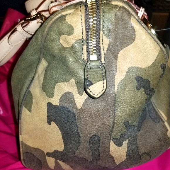 Sale!!!😍😍😍RARE! Beautiful Michael Kors Camo Bag in amazing condition - Picture 5 of 14